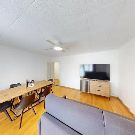 4 Mit Balkon - Solution-grischun